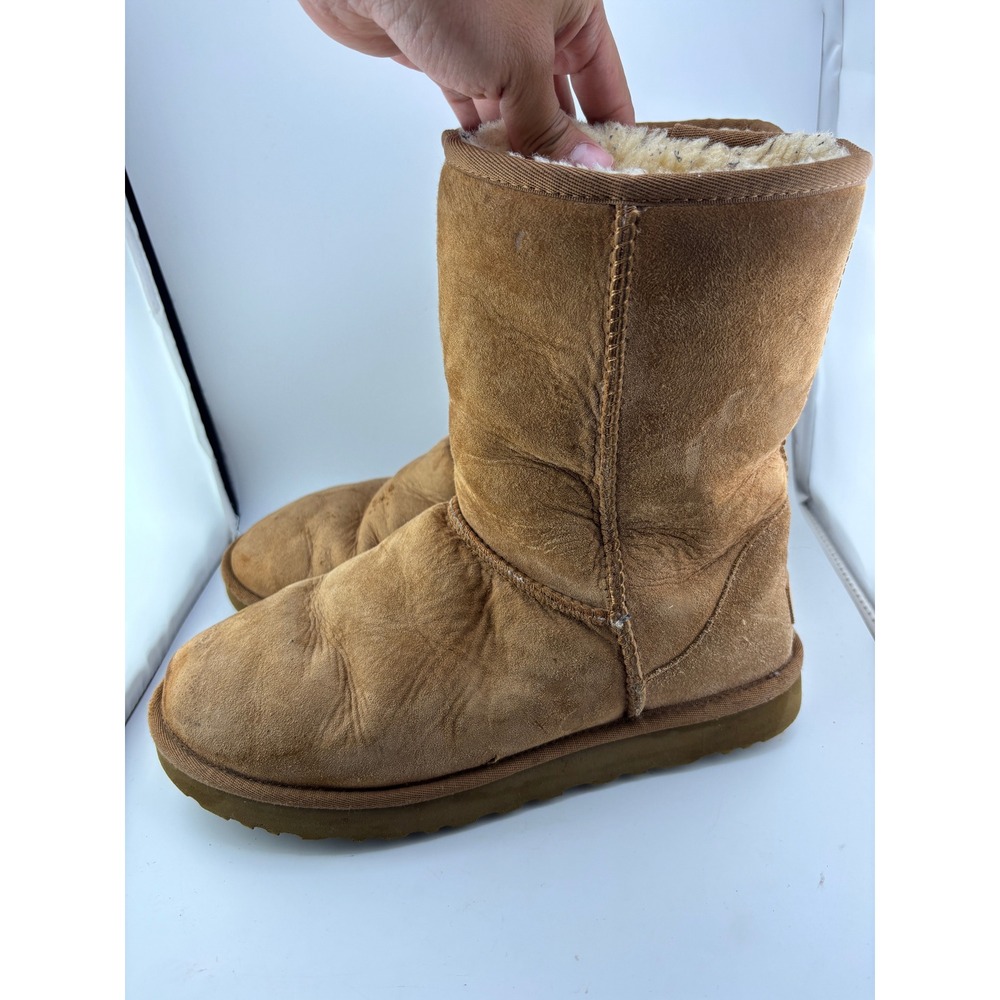 UGG Classic Short II Boots Chestnut Suede Sheepskin Lining 1016223 Womens 9
